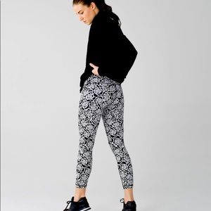 Lululemon High Times full on luxstream